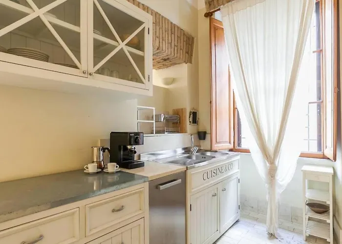 Appartamento Borgo Pio - Quite And Spacious *